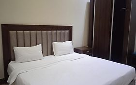 Quiet Rooms 7 Serviced Apartments